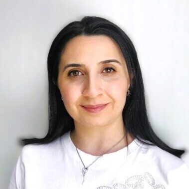 Portret van Anushik Mkrtchian, echoscopiste bij De Kei Verloskundigen